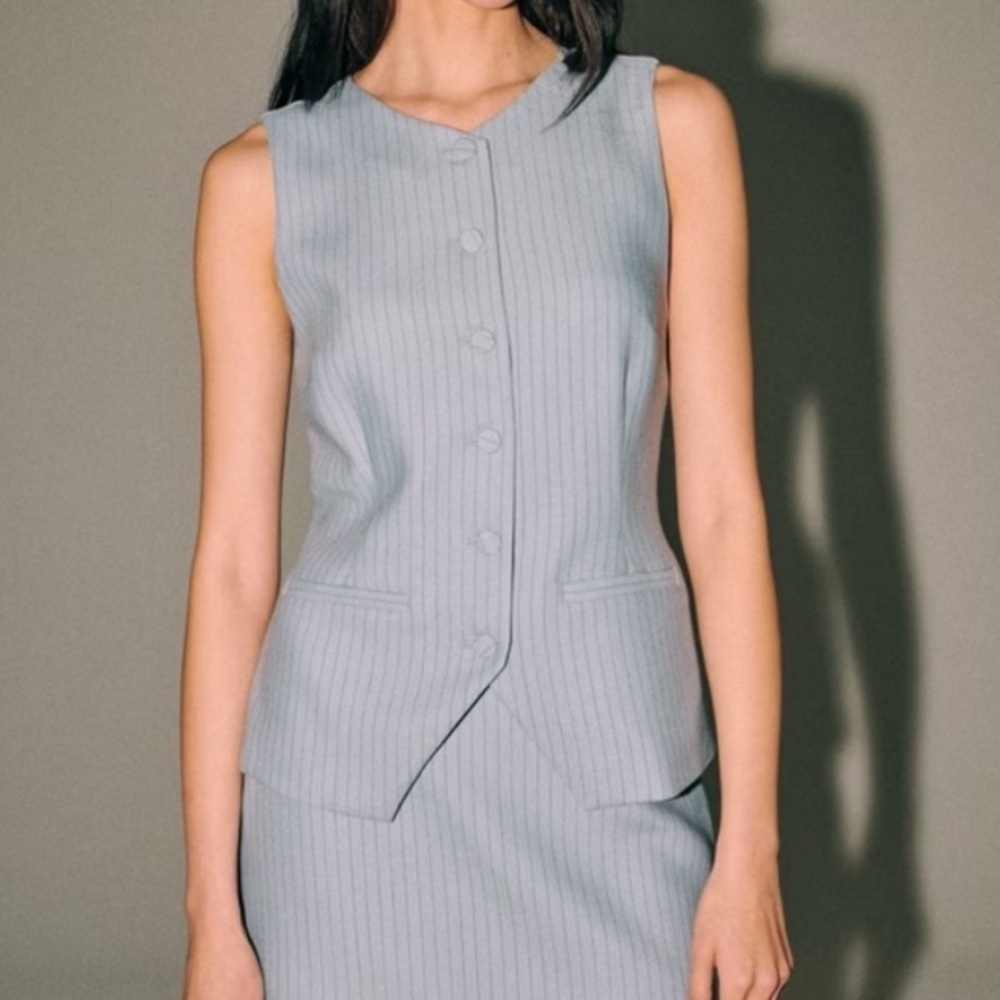 Abercrombie & Fitch Blue Striped Long-Length Tailored Vest Top Size M